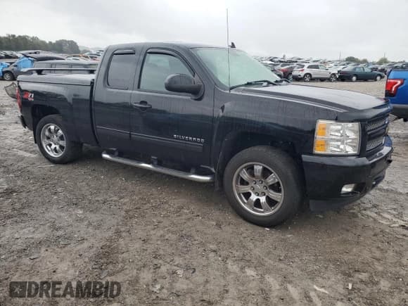 ✅ 2010 Chevrolet Silverado 1500 LT • VIN: 1GCSKSE31AZ138659 • Lot: 73281104. Listed on Copart with 90,045 mi. Free auction sales archive from the USA and detailed vehicle history report at DreamBid. Image 4.