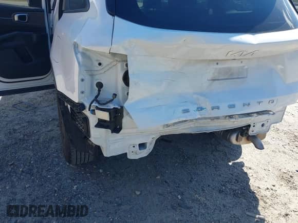 2022 Kia Sorento X-Line S with VIN 5XYRLDLC7NG145162, listed as a IAAI auction lot 42325635 with 36,492 mi miles and . Bid and sale history available at DreamBid. Image 6.