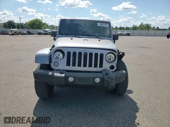 ✅ 2014 Jeep Wrangler Unlimited Sahara • VIN: 1C4BJWEG9EL108847 • Lot: 70563165. Wystawiony na Copart z przebiegiem 172 316 mil. Bezpłatny archiwum sprzedaży aukcyjnych z USA i szczegółowy raport historii pojazdu na DreamBid. Zdjęcie 14.