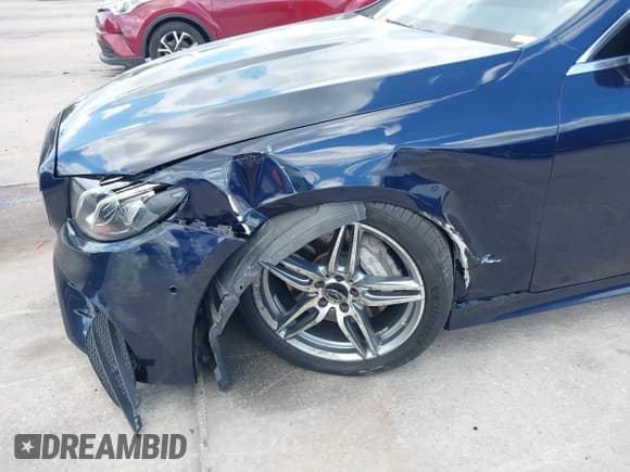 ✅ 2018 Mercedes-Benz E 400 • VIN: WDD1J6FB4JF054970 • Lot: 41909770. Listed on IAAI with 69,700 mi. Free auction sales archive from the USA and detailed vehicle history report at DreamBid. Image 6.