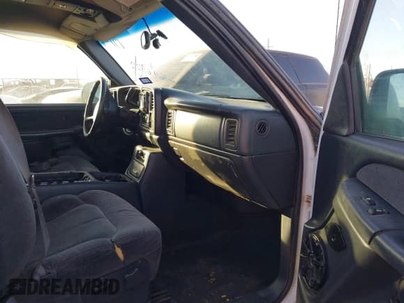 ✅ 2001 Chevrolet Silverado 1500 LT • VIN: 2GCEC19T211236638 • Лот: 43646322. Опубликован ранее на IAAI с пробегом 229 716 миль. Бесплатный доступ к архиву аукционных продаж из США и подробный отчёт об истории автомобиля на DreamBid. Изображение 5.