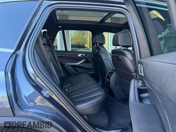 ✅ 2021 BMW X5 xDrive45e • VIN: 5UXTA6C00M9E62828 • Лот: 92929395. Опубликован ранее на Copart с пробегом 108 569 миль. Бесплатный доступ к архиву аукционных продаж из США и подробный отчёт об истории автомобиля на DreamBid. Изображение 6.