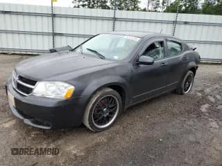 ✅ 2008 Dodge Avenger SXT • VIN: 1B3LC56K38N153529 • Lot: 62424293. Wystawiony na Copart z przebiegiem 216 644 mil. Bezpłatny archiwum sprzedaży aukcyjnych z USA i szczegółowy raport historii pojazdu na DreamBid. Zdjęcie 1.