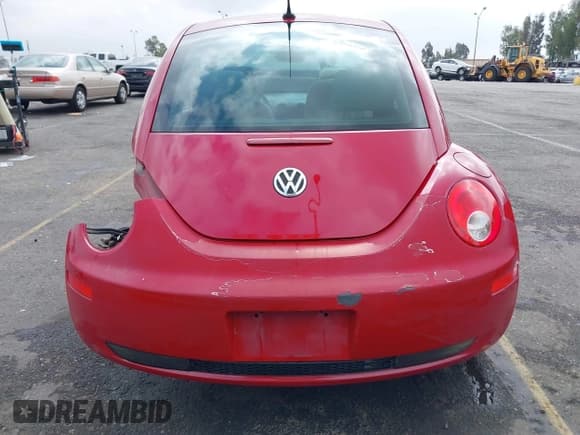 ✅ 2008 Volkswagen Beetle S • VIN: 3VWRG31C68M526717 • Lot: 42099419. Listed on IAAI with 145,201 mi. Free auction sales archive from the USA and detailed vehicle history report at DreamBid. Image 17.