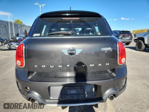 ✅ 2015 MINI Countryman S • VIN: WMWZC5C59FWP45285 • Lot: 87113735. Listed on Copart with 160,701 mi. Free auction sales archive from the USA and detailed vehicle history report at DreamBid. Image 6.