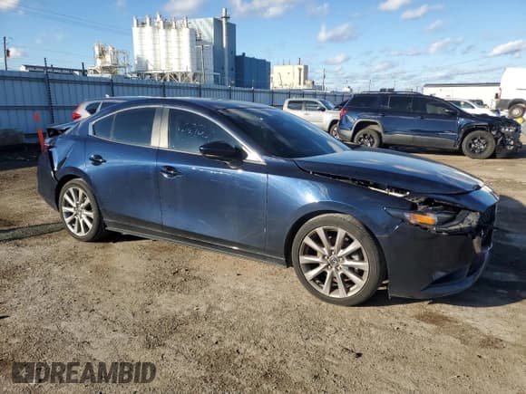 ✅ 2020 Mazda 3 Select • VIN: 3MZBPBCM0LM122693 • Lot: 80839624. Listed on Copart with 40,801 mi. Free auction sales archive from the USA and detailed vehicle history report at DreamBid. Image 4.