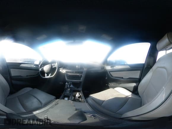 ✅ 2015 Hyundai Sonata Sport • VIN: 5NPE34AB6FH084163 • Lot: 43640225. Listed on IAAI with 234,665 mi. Free auction sales archive from the USA and detailed vehicle history report at DreamBid. Image 18.