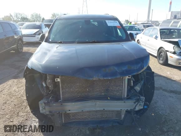 ✅ 2021 Chevrolet Traverse LT • VIN: 1GNERHKW5MJ208314 • Lot: 43416994. Wystawiony na IAAI z przebiegiem 106 936 mil. Bezpłatny archiwum sprzedaży aukcyjnych z USA i szczegółowy raport historii pojazdu na DreamBid. Zdjęcie 13.