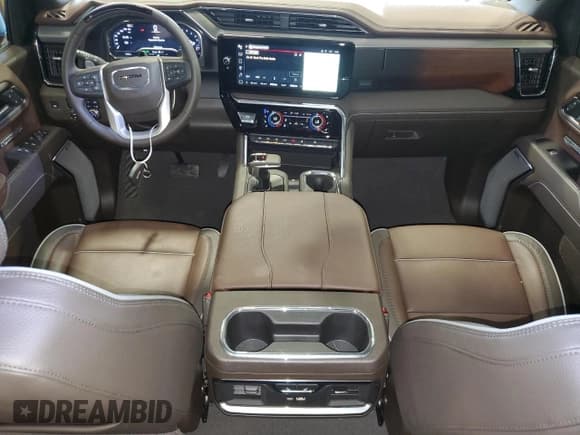 ✅ 2025 GMC Sierra 1500 Denali • VIN: 1GTUUGEL2SZ156847 • Лот: 59610215. Опубликован ранее на Copart с пробегом 1 330 миль. Бесплатный доступ к архиву аукционных продаж из США и подробный отчёт об истории автомобиля на DreamBid. Изображение 8.