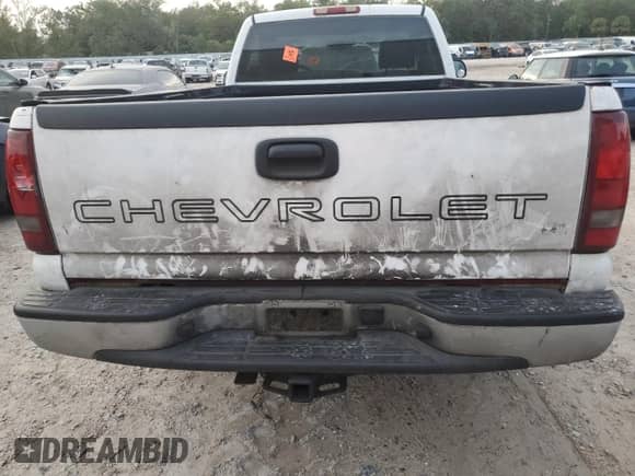 2005 GMC Sierra 1500 Work Truck с VIN 1GTEC14V95Z900651, выставлен на аукционе Copart как лот 79949344 с пробегом 263 520 миль миль и Чистый • Clean title. История ставок и продаж доступна на DreamBid. Изображение 10.