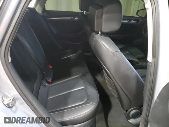 ✅ 2015 Audi A3 Premium • VIN: WAUAJGFFXF1097276 • Lot: 90334585. Wystawiony na Copart z przebiegiem 123 114 mil. Bezpłatny archiwum sprzedaży aukcyjnych z USA i szczegółowy raport historii pojazdu na DreamBid. Zdjęcie 10.