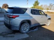 ✅ 2021 Chevrolet Traverse LS • VIN: 1GNERFKW2MJ185837 • Lot: 87223945. Wystawiony na Copart z przebiegiem 105 714 mil. Bezpłatny archiwum sprzedaży aukcyjnych z USA i szczegółowy raport historii pojazdu na DreamBid. Zdjęcie 3.