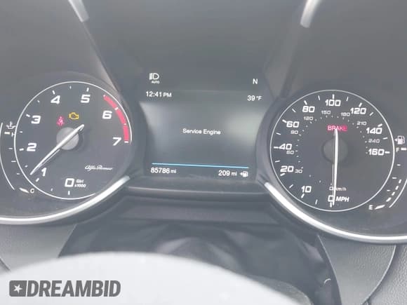 ✅ 2018 Alfa Romeo Giulia Ti Sport • VIN: ZARFAEEN4J7575502 • Лот: 41506566. Опубликован ранее на IAAI с пробегом 85 786 миль. Бесплатный доступ к архиву аукционных продаж из США и подробный отчёт об истории автомобиля на DreamBid. Изображение 7.