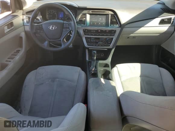 ✅ 2016 Hyundai Sonata 2.4L • VIN: 5NPE24AF4GH275605 • Lot: 85835345. Wystawiony na Copart z przebiegiem 204 931 mil mil. Skorzystaj z bezpłatnego archiwum sprzedaży aukcyjnych z USA i zobacz szczegółowy raport historii pojazdu na DreamBid. Zdjęcie 8.