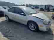 2005 Dodge Neon SXT z VIN 1B3ES56C25D200975, wystawiony jako Copart lot #63220495 z przebiegiem 159 327 mil mil oraz Szkoda całkowita • Salvage title. Historia ofert i sprzedaży dostępna na DreamBid. Obrazek 4.