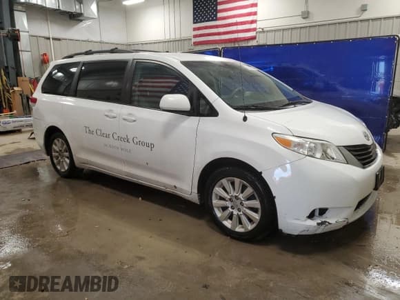 ✅ 2013 Toyota Sienna LE • VIN: 5TDJK3DCXDS067941 • Lot: 91942445. Listed on Copart with 156,549 mi. Free auction sales archive from the USA and detailed vehicle history report at DreamBid. Image 4.