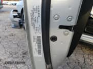 ✅ 2019 Dodge Challenger R/T • VIN: 2C3CDZBT5KH649972 • Lot: 79386593. Wystawiony na Copart z przebiegiem 79 476 mil. Bezpłatny archiwum sprzedaży aukcyjnych z USA i szczegółowy raport historii pojazdu na DreamBid. Zdjęcie 14.