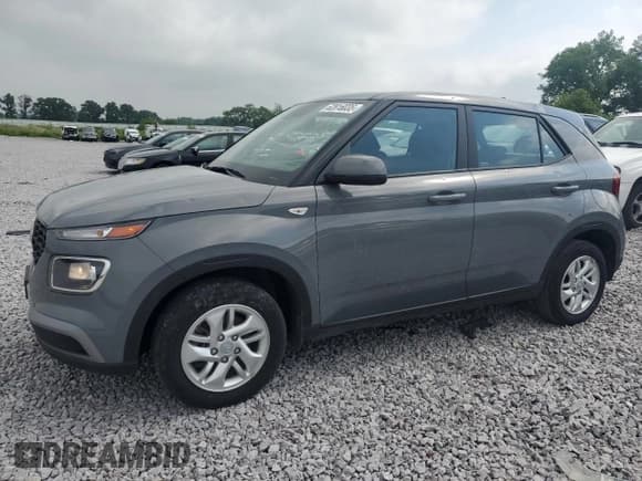 ✅ 2022 Hyundai Venue SE • VIN: KMHRB8A38NU176847 • Lot: 62816035. Wystawiony na Copart z przebiegiem 50 975 mil. Bezpłatny archiwum sprzedaży aukcyjnych z USA i szczegółowy raport historii pojazdu na DreamBid. Zdjęcie 1.