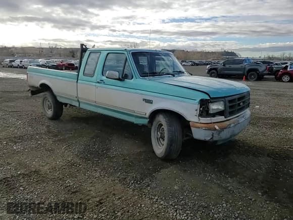 ✅ 1995 Ford F-250 • VIN: 1FTHX26HXSKB04767 • Lot: 85123124. Listed on Copart with 302,017 mi. Free auction sales archive from the USA and detailed vehicle history report at DreamBid. Image 11.