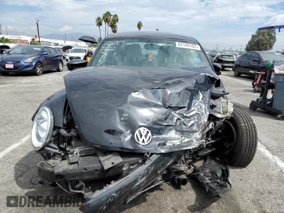 ✅ 2015 Volkswagen Beetle Fleet Edition • VIN: 3VWF17AT2FM647740 • Lot: 67149103. Listed on Copart with 79,154 mi. Free auction sales archive from the USA and detailed vehicle history report at DreamBid. Image 5.