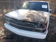 ✅ 1989 GMC Sierra 1500 • VIN: 2GTHC39N1K1566184 • Lot: 41816485. Wystawiony na IAAI z przebiegiem 139 556 mil. Bezpłatny archiwum sprzedaży aukcyjnych z USA i szczegółowy raport historii pojazdu na DreamBid. Zdjęcie 6.