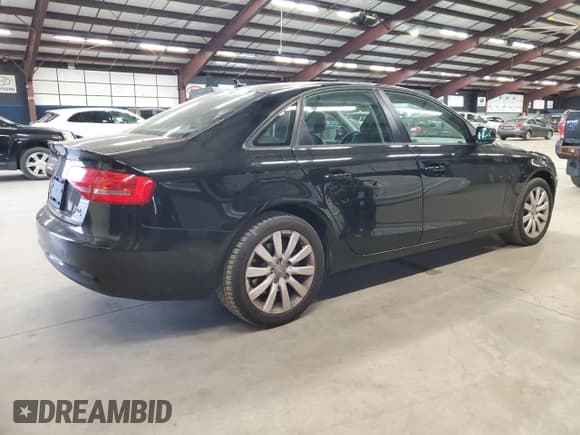 ✅ 2014 Audi A4 Premium • VIN: WAUBFAFL2EN035922 • Lot: 90394455. Wystawiony na Copart z przebiegiem 116 787 mil. Bezpłatny archiwum sprzedaży aukcyjnych z USA i szczegółowy raport historii pojazdu na DreamBid. Zdjęcie 3.