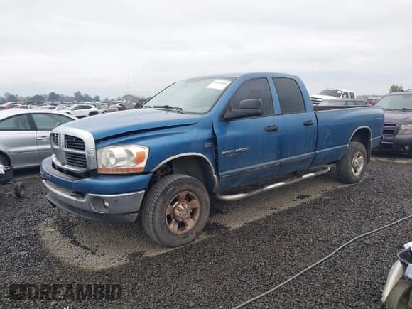 ✅ 2006 Dodge 2500 SLT • VIN: 1D7KS28D76J246381 • Лот: 43325666. Опубликован ранее на IAAI с пробегом 185 153 миль. Бесплатный доступ к архиву аукционных продаж из США и подробный отчёт об истории автомобиля на DreamBid. Изображение 2.