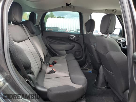 ✅ 2015 FIAT 500L Urbana Trekking • VIN: ZFBCFADH4FZ031907 • Lot: 85736755. Wystawiony na Copart z przebiegiem 107 994 mil. Bezpłatny archiwum sprzedaży aukcyjnych z USA i szczegółowy raport historii pojazdu na DreamBid. Zdjęcie 10.