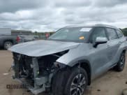 ✅ 2024 Toyota Highlander XLE • VIN: 5TDKDRBH4RS541051 • Лот: 43385217. Опубликован ранее на IAAI с пробегом 17 943 миль. Бесплатный доступ к архиву аукционных продаж из США и подробный отчёт об истории автомобиля на DreamBid. Изображение 2.