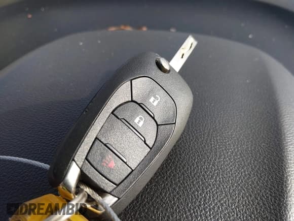 ✅ 2020 Chevrolet Trax LS • VIN: KL7CJKSB3LB022813 • Lot: 43753612. Wystawiony na IAAI z przebiegiem 85 533 mil. Bezpłatny archiwum sprzedaży aukcyjnych z USA i szczegółowy raport historii pojazdu na DreamBid. Zdjęcie 11.