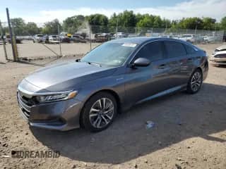 2021 Honda Accord with VIN 1HGCV3F11MA016905, listed as a Copart auction lot 70400615 with 31,420 mi miles and Salvage title. Bid and sale history available at DreamBid. Image 1.