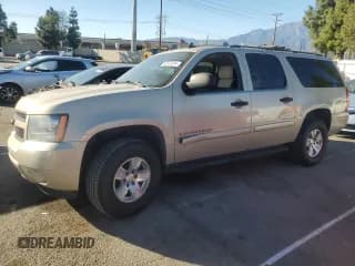 ✅ 2007 Chevrolet Suburban LT • VIN: 3GNFC16077G315275 • Lot: 90644885. Wystawiony na Copart z przebiegiem 211 773 mil. Bezpłatny archiwum sprzedaży aukcyjnych z USA i szczegółowy raport historii pojazdu na DreamBid. Zdjęcie 1.