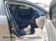 ✅ 2014 Buick LaCrosse Premium II • VIN: 1G4GF5G31EF103390 • Lot: 42144765. Wystawiony na IAAI z przebiegiem 103 966 mil. Bezpłatny archiwum sprzedaży aukcyjnych z USA i szczegółowy raport historii pojazdu na DreamBid. Zdjęcie 5.