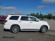 ✅ 2012 Toyota Sequoia Limited • VIN: 5TDJY5G12CS069153 • Лот: 42298136. Опубликован ранее на IAAI с пробегом 389 406 миль. Бесплатный доступ к архиву аукционных продаж из США и подробный отчёт об истории автомобиля на DreamBid. Изображение 13.