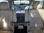 ✅ 2021 Lincoln Navigator Reserve • VIN: 5LMJJ3LTXMEL17469 • Lot: 61972145. Wystawiony na Copart z przebiegiem 48 265 mil. Bezpłatny archiwum sprzedaży aukcyjnych z USA i szczegółowy raport historii pojazdu na DreamBid. Zdjęcie 10.