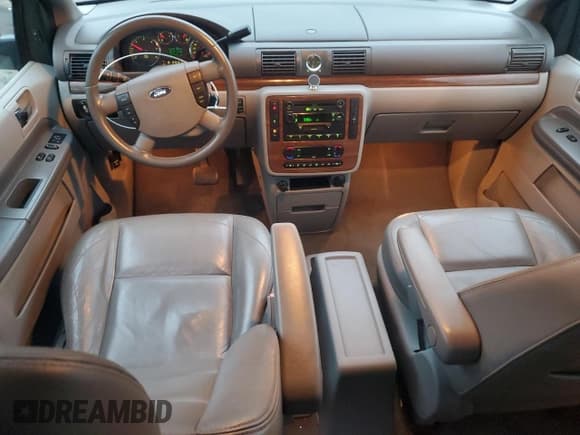✅ 2004 Ford Freestar Limited • VIN: 2FMDA58264BA55361 • Lot: 73533364. Listed on Copart with 139,555 mi. Free auction sales archive from the USA and detailed vehicle history report at DreamBid. Image 8.