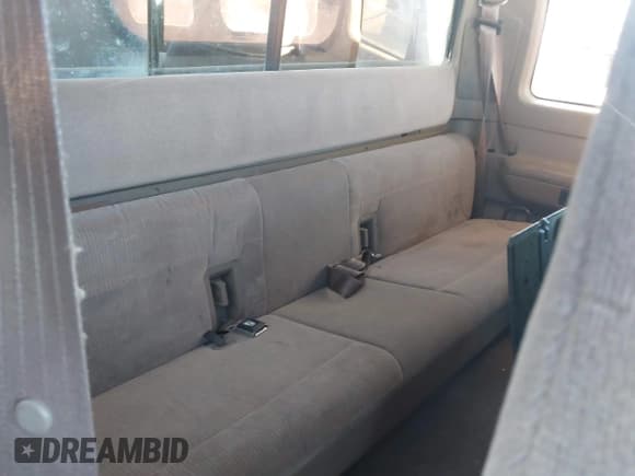 ✅ 1995 Ford F-250 • VIN: 1FTHX26G9SKB88703 • Лот: 42119055. Опубликован ранее на IAAI с пробегом 313 363 миль. Бесплатный доступ к архиву аукционных продаж из США и подробный отчёт об истории автомобиля на DreamBid. Изображение 8.