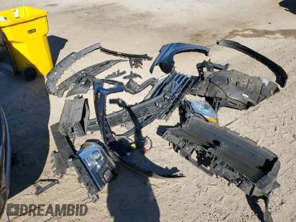 ✅ 2019 Ford Expedition Max XLT • VIN: 1FMJK1HT7KEA19388 • Lot: 87380635. Wystawiony na Copart z przebiegiem 214 994 mil. Bezpłatny archiwum sprzedaży aukcyjnych z USA i szczegółowy raport historii pojazdu na DreamBid. Zdjęcie 13.