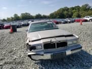 ✅ 1990 Mercury Grand Marquis • VIN: 2MECM75FXLX651812 • Lot: 81373235. Wystawiony na Copart z przebiegiem 9 676 mil. Bezpłatny archiwum sprzedaży aukcyjnych z USA i szczegółowy raport historii pojazdu na DreamBid. Zdjęcie 13.