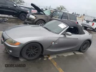 ✅ 2003 BMW Z4 2.5i • VIN: 4USBT33483LS43794 • Lot: 43770664. Wystawiony na IAAI z przebiegiem 164 952 mil. Bezpłatny archiwum sprzedaży aukcyjnych z USA i szczegółowy raport historii pojazdu na DreamBid. Zdjęcie 6.