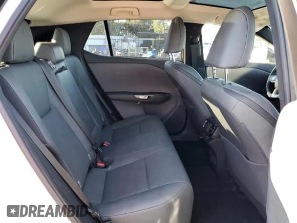 ✅ 2023 Lexus RZ 450e Premium • VIN: JTJAAAAB5PA015778 • Лот: 49177525. Опубликован ранее на Copart с пробегом 11 100 миль. Бесплатный доступ к архиву аукционных продаж из США и подробный отчёт об истории автомобиля на DreamBid. Изображение 11.