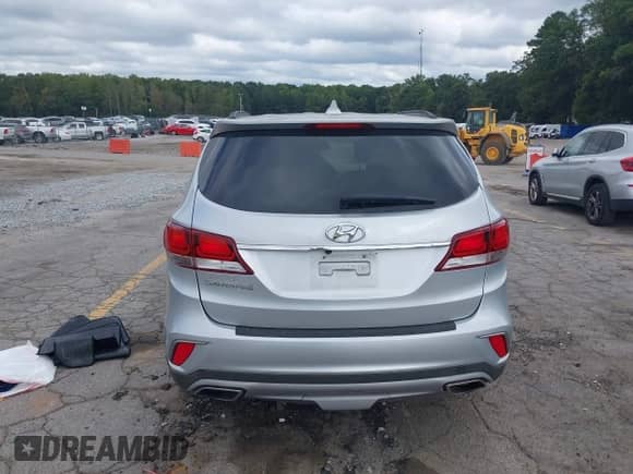 2017 Hyundai Santa Fe SE с VIN KM8SN4HFXHU244734, выставлен на аукционе IAAI как лот 43323823 с пробегом 103 000 миль миль и . История ставок и продаж доступна на DreamBid. Изображение 17.