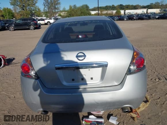 ✅ 2011 Nissan Altima S • VIN: 1N4AL2AP5BN484388 • Lot: 43339530. Wystawiony na IAAI z przebiegiem 161 336 mil. Bezpłatny archiwum sprzedaży aukcyjnych z USA i szczegółowy raport historii pojazdu na DreamBid. Zdjęcie 16.