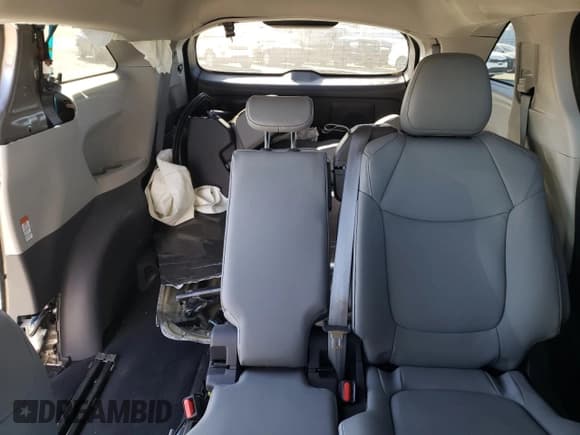 ✅ 2022 Toyota Sienna XLE • VIN: 5TDYRKEC2NS130339 • Lot: 87230044. Wystawiony na Copart z przebiegiem 20 206 mil. Bezpłatny archiwum sprzedaży aukcyjnych z USA i szczegółowy raport historii pojazdu na DreamBid. Zdjęcie 10.