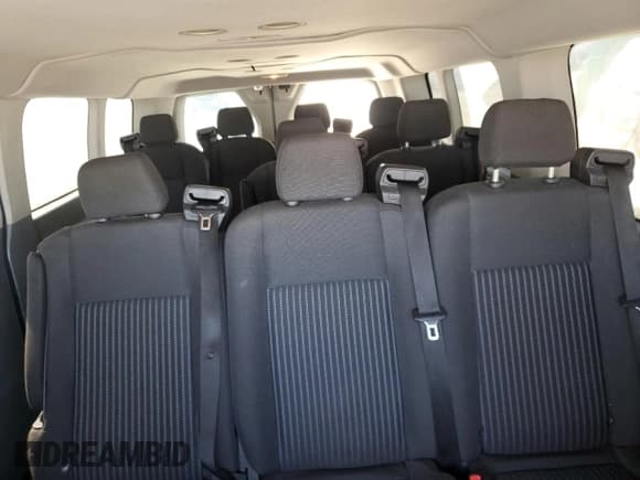 ✅ 2016 Ford Transit XL • VIN: 1FBZX2ZM9GKA65629 • Lot: 51863215. Wystawiony na Copart z przebiegiem 193 786 mil. Bezpłatny archiwum sprzedaży aukcyjnych z USA i szczegółowy raport historii pojazdu na DreamBid. Zdjęcie 10.