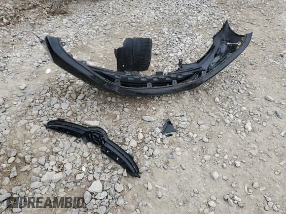 ✅ 2015 Hyundai Elantra SE • VIN: 5NPDH4AE5FH618583 • Lot: 86667715. Listed on Copart with 156,504 mi. Free auction sales archive from the USA and detailed vehicle history report at DreamBid. Image 12.