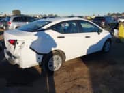 ✅ 2024 Nissan Versa S • VIN: 3N1CN8DV1RL903652 • Lot: 43802489. Wystawiony na IAAI z przebiegiem 25 127 mil. Bezpłatny archiwum sprzedaży aukcyjnych z USA i szczegółowy raport historii pojazdu na DreamBid. Zdjęcie 4.