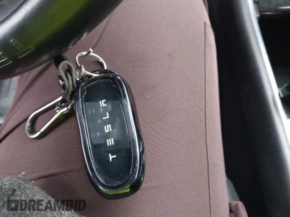 ✅ 2020 Tesla Model 3 Long Range • VIN: 5YJ3E1EBXLF770064 • Lot: 41424909. Wystawiony na IAAI z przebiegiem 96 972 mil. Bezpłatny archiwum sprzedaży aukcyjnych z USA i szczegółowy raport historii pojazdu na DreamBid. Zdjęcie 11.