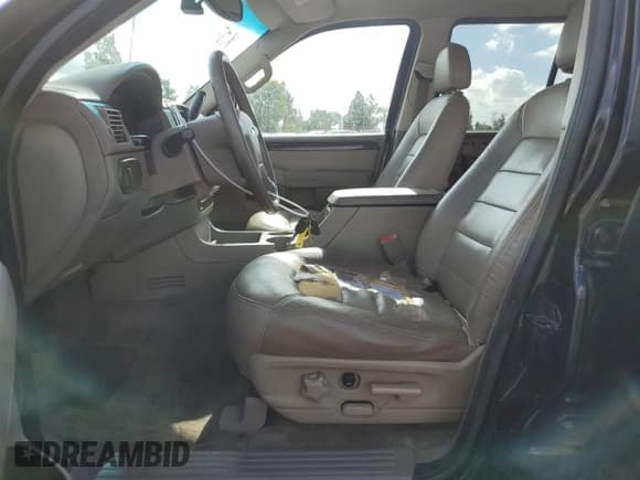 ✅ 2002 Ford Explorer • VIN: 1FMZU65K12ZD02092 • Lot: 78087094. Wystawiony na Copart z przebiegiem 166 039 mil. Bezpłatny archiwum sprzedaży aukcyjnych z USA i szczegółowy raport historii pojazdu na DreamBid. Zdjęcie 7.