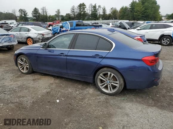 ✅ 2018 BMW 3 Series 330i xDrive • VIN: WBA8D9G54JNU70093 • Lot: 80902165. Listed on Copart with 115,303 mi. Free auction sales archive from the USA and detailed vehicle history report at DreamBid. Image 2.